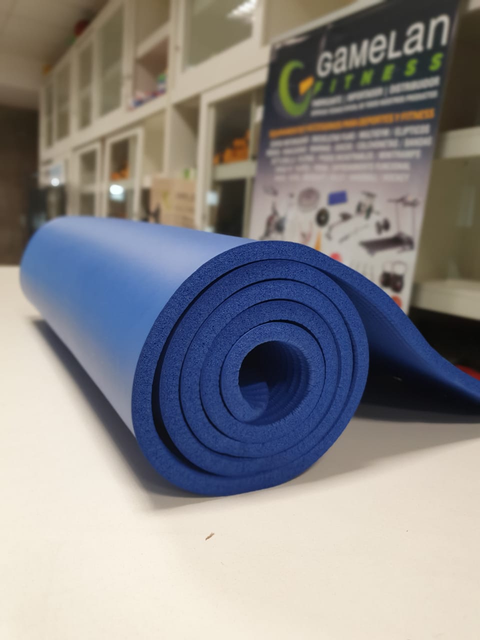 Colchoneta Yoga Mat 4mm (Violeta) Antideslizante Importada - Gamelan Fitness